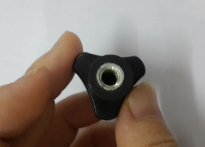 三角膠頭螺母